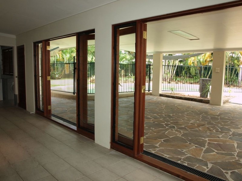 27 Derby Street, Yorkeys Knob QLD 4878