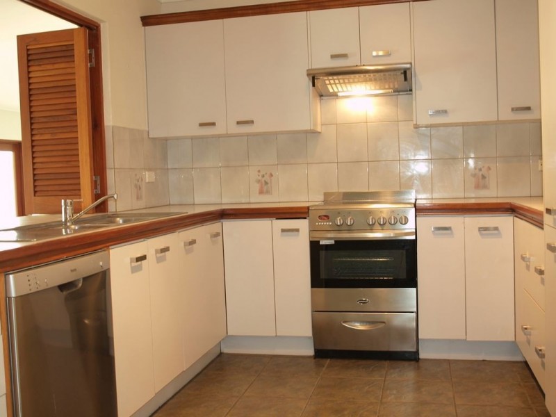 27 Derby Street, Yorkeys Knob QLD 4878