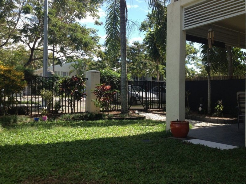 3/548 Varley Street, Yorkeys Knob QLD 4878