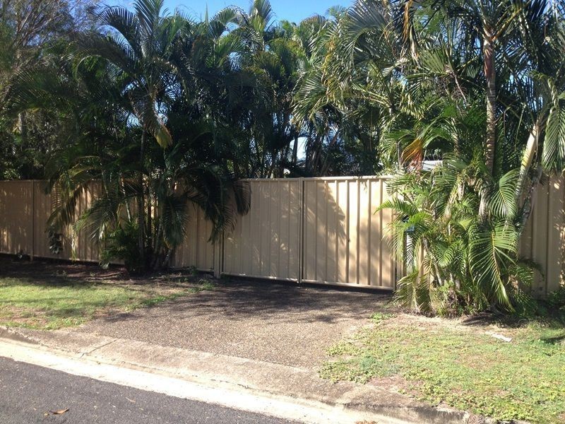 8 Samuel Street, Yorkeys Knob QLD 4878
