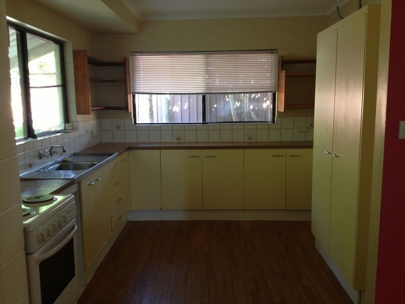 8 Samuel Street, Yorkeys Knob QLD 4878