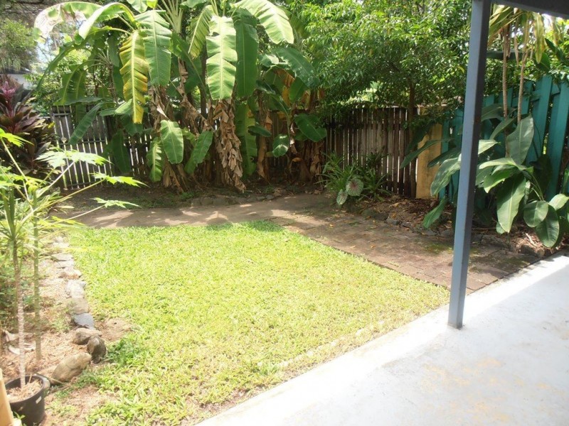 6/20-24 Palm Street, Holloways Beach QLD 4878