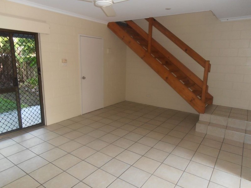 6/20-24 Palm Street, Holloways Beach QLD 4878