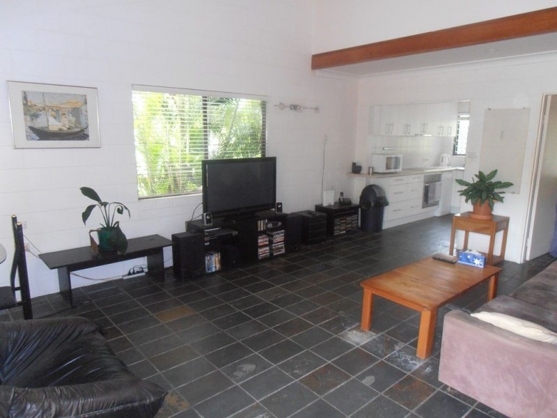 10/25 Hibiscus Lane, Holloways Beach QLD 4878