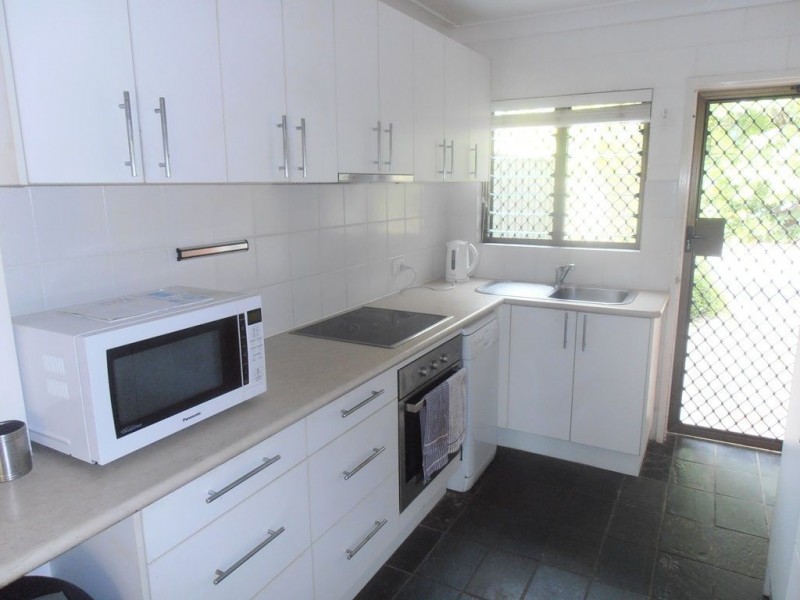 10/25 Hibiscus Lane, Holloways Beach QLD 4878