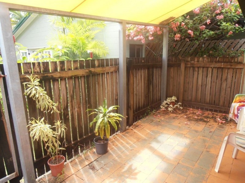 10/25 Hibiscus Lane, Holloways Beach QLD 4878