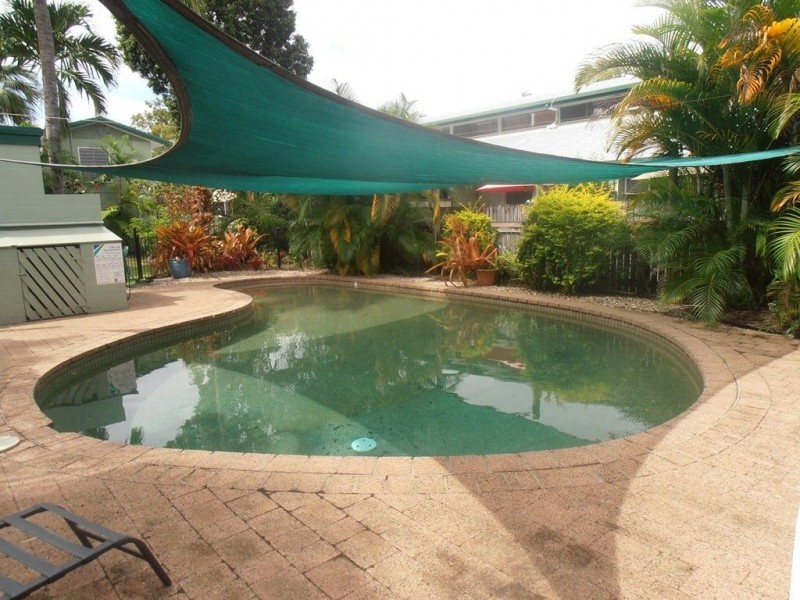 10/25 Hibiscus Lane, Holloways Beach QLD 4878