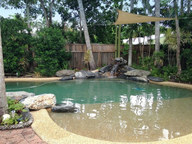 1 Wallum Close, Holloways Beach QLD 4878