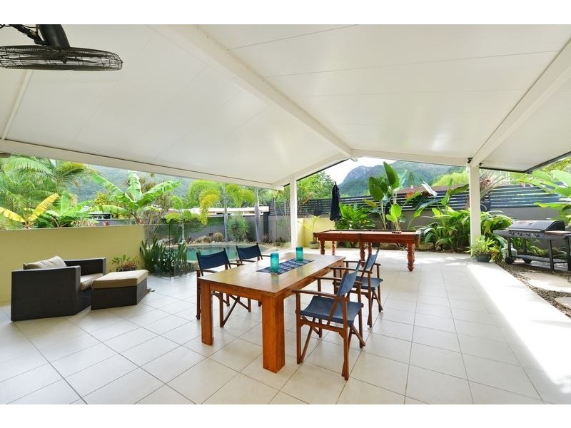 2 Carramar Crescent, Caravonica QLD 4878
