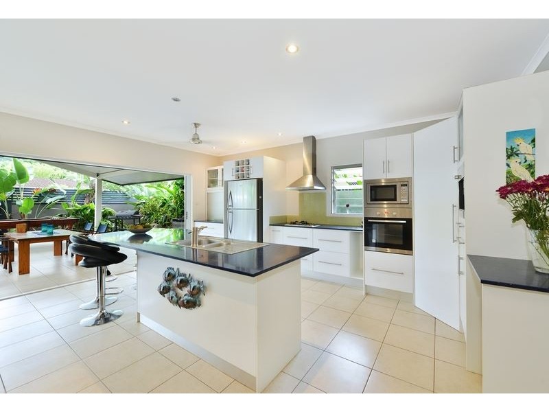 2 Carramar Crescent, Caravonica QLD 4878