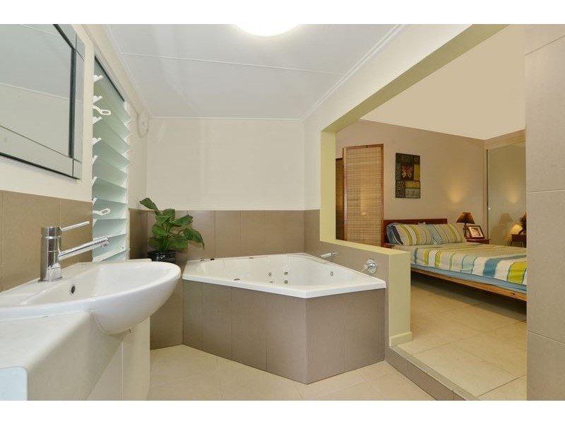 2 Carramar Crescent, Caravonica QLD 4878