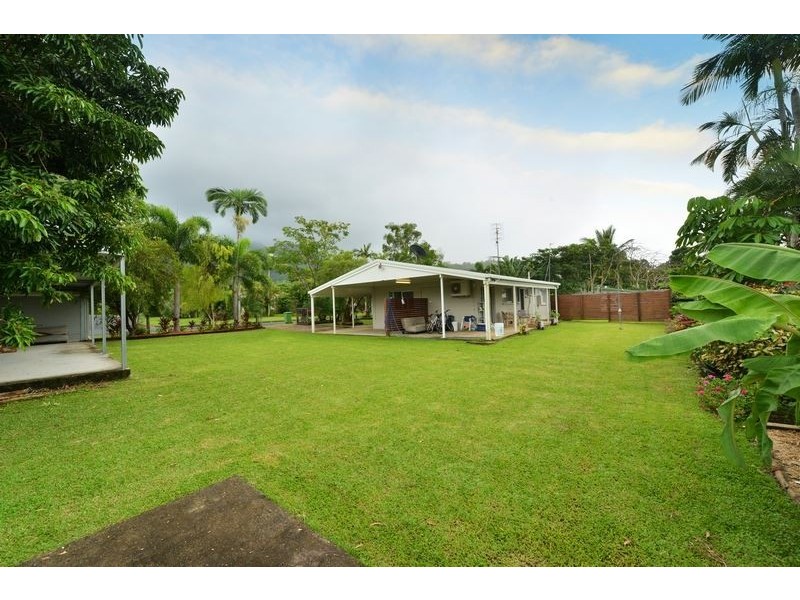 24 Cumberland Avenue, Smithfield QLD 4878