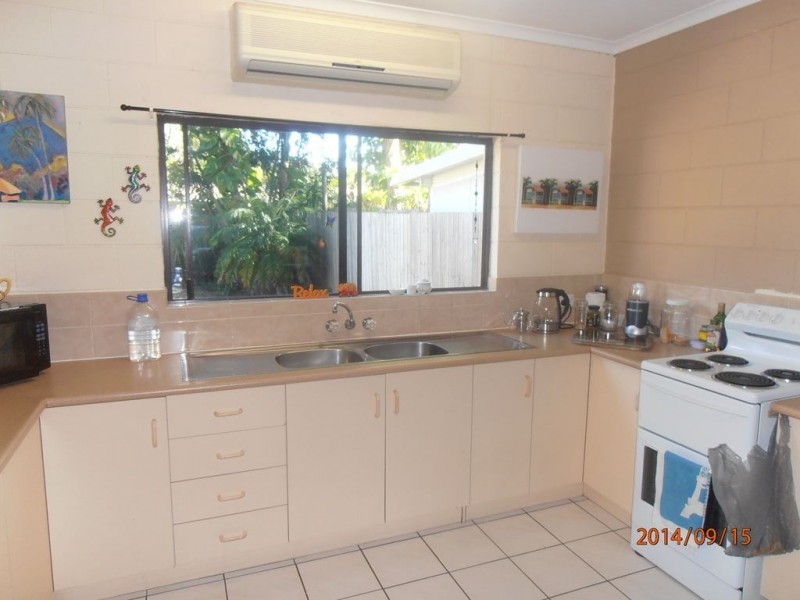 1/6 Monica Close, Holloways Beach QLD 4878