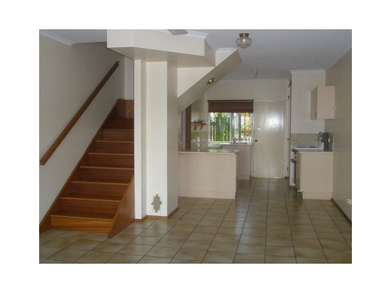 4/33 Fairweather St, Yorkeys Knob QLD 4878