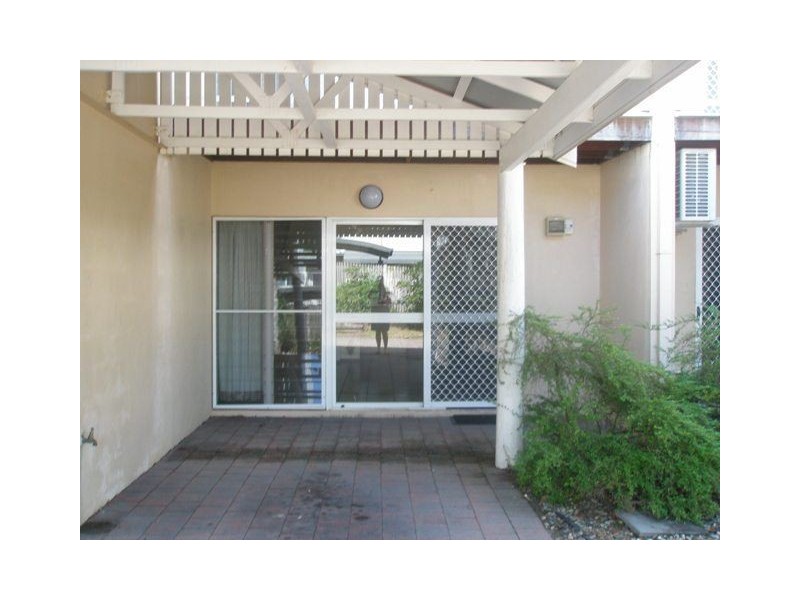 4/33 Fairweather St, Yorkeys Knob QLD 4878