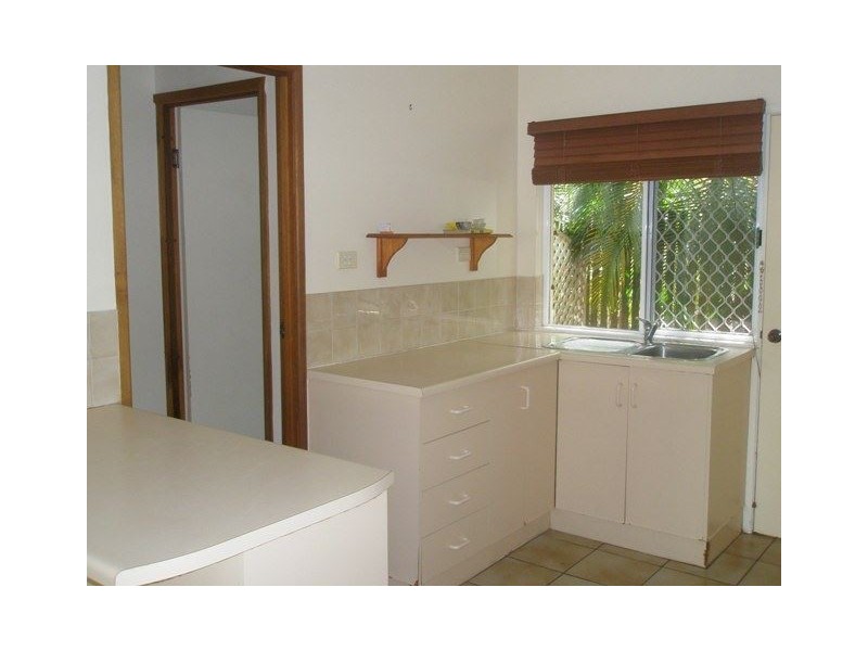 4/33 Fairweather St, Yorkeys Knob QLD 4878