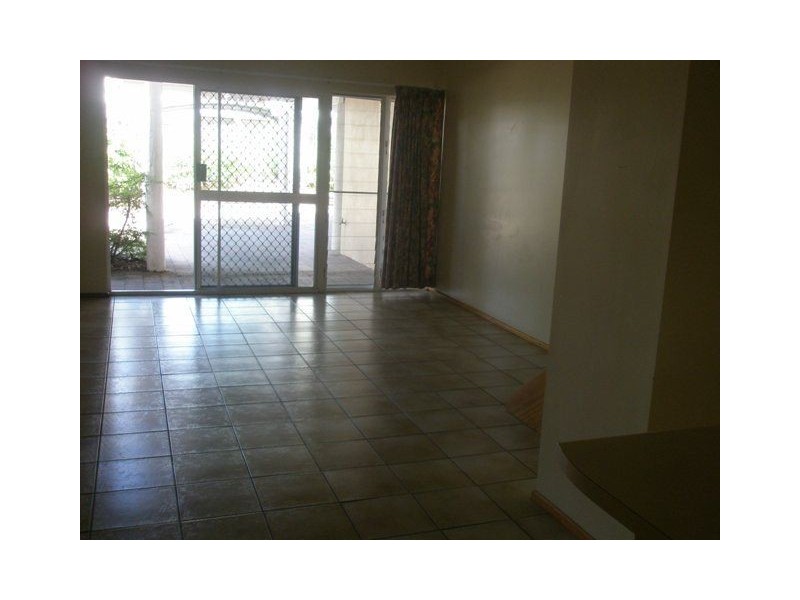 4/33 Fairweather St, Yorkeys Knob QLD 4878