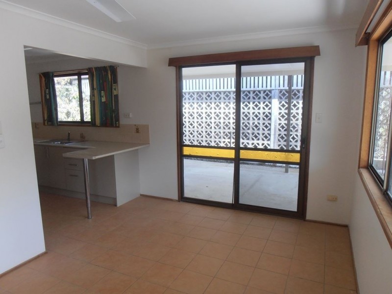 73 Marshall Street, Machans Beach QLD 4878