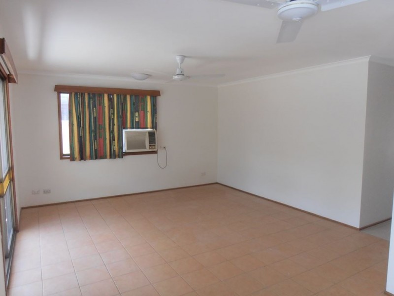 73 Marshall Street, Machans Beach QLD 4878