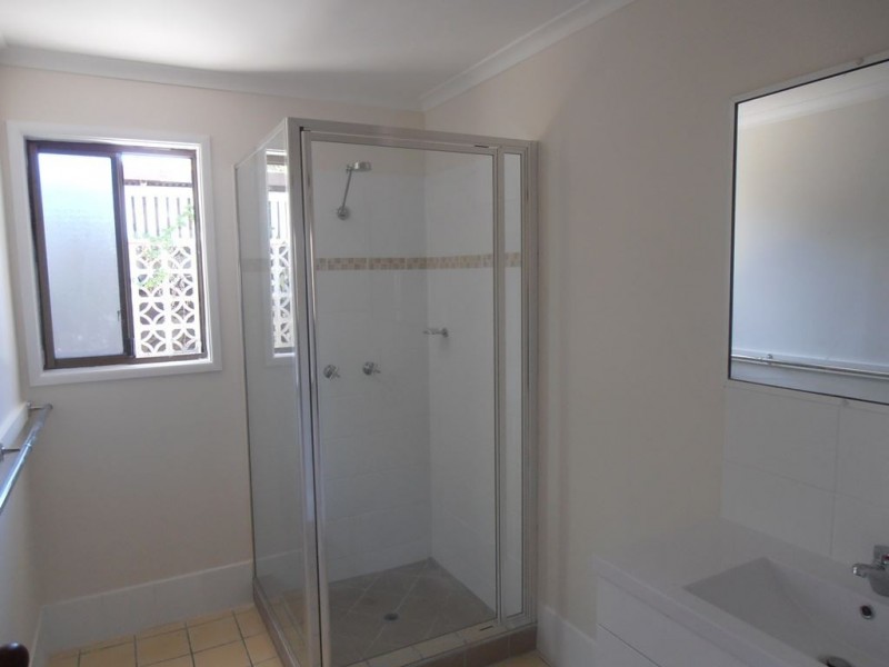 73 Marshall Street, Machans Beach QLD 4878