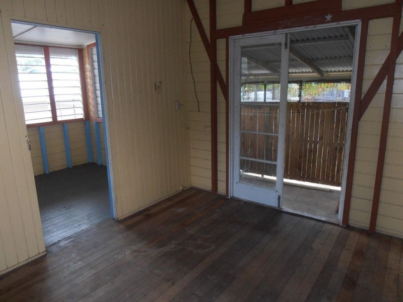 73 Marshall Street, Machans Beach QLD 4878