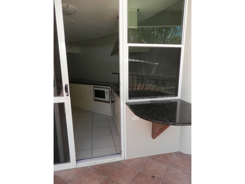 4/2 Deauville Close, Yorkeys Knob QLD 4878