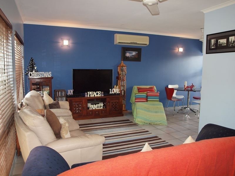 2/70 Cunningham Street, Yorkeys Knob QLD 4878