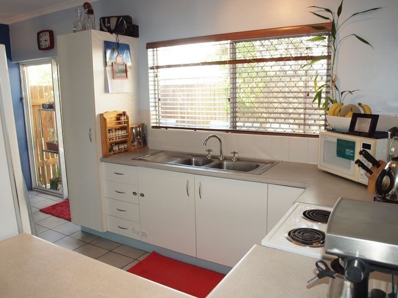 2/70 Cunningham Street, Yorkeys Knob QLD 4878