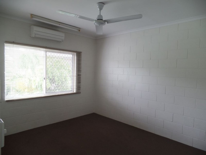 8/16 Robert Road, Bentley Park QLD 4869