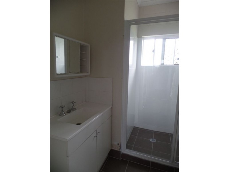 8/16 Robert Road, Bentley Park QLD 4869