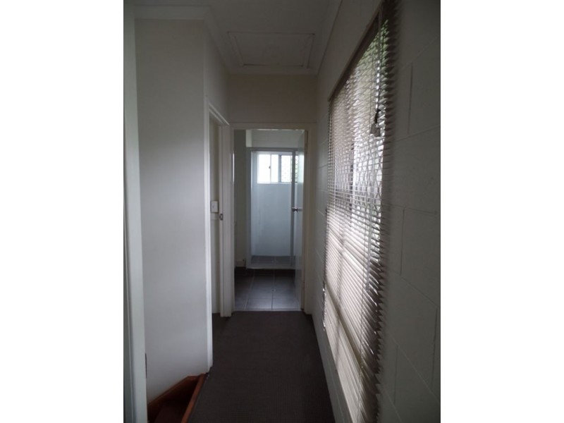 8/16 Robert Road, Bentley Park QLD 4869