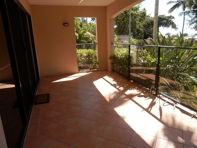 1/77 Sims Esplanade, Yorkeys Knob QLD 4878