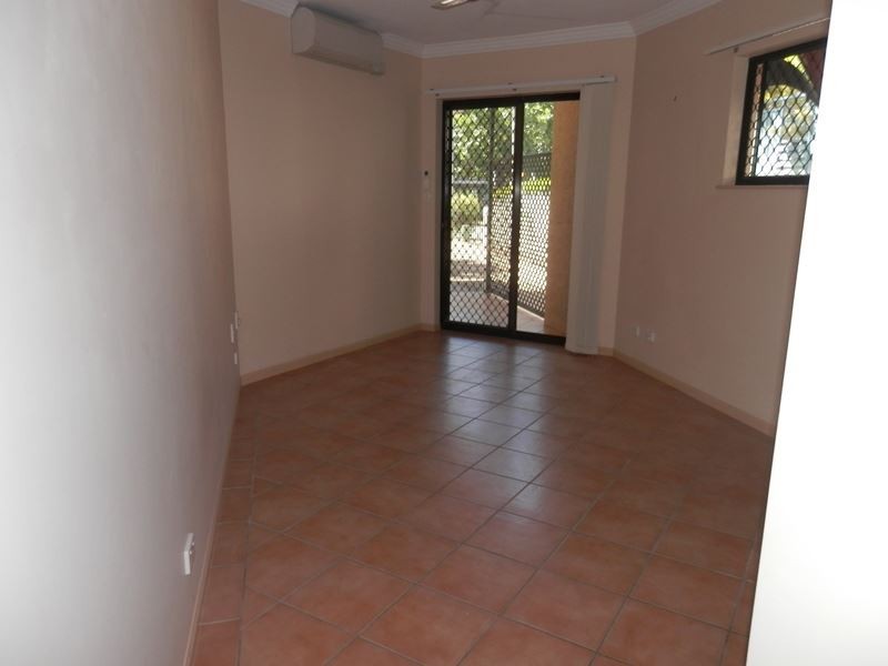 1/77 Sims Esplanade, Yorkeys Knob QLD 4878