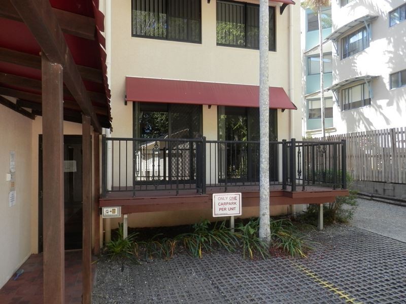 1/77 Sims Esplanade, Yorkeys Knob QLD 4878