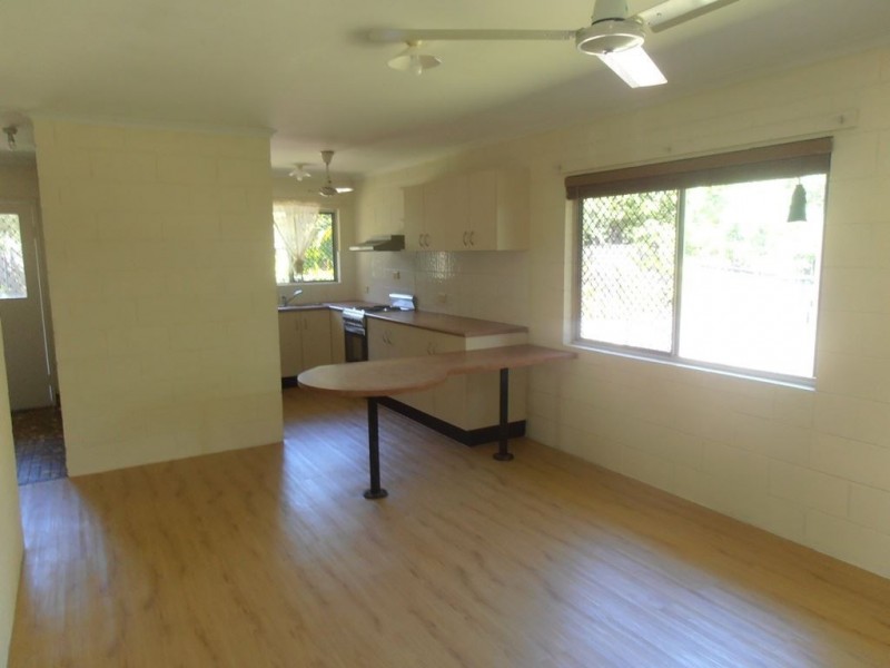9 Avocado Close, Manoora QLD 4870