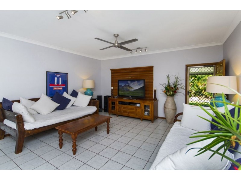 78 Wistaria Street, Holloways Beach QLD 4878