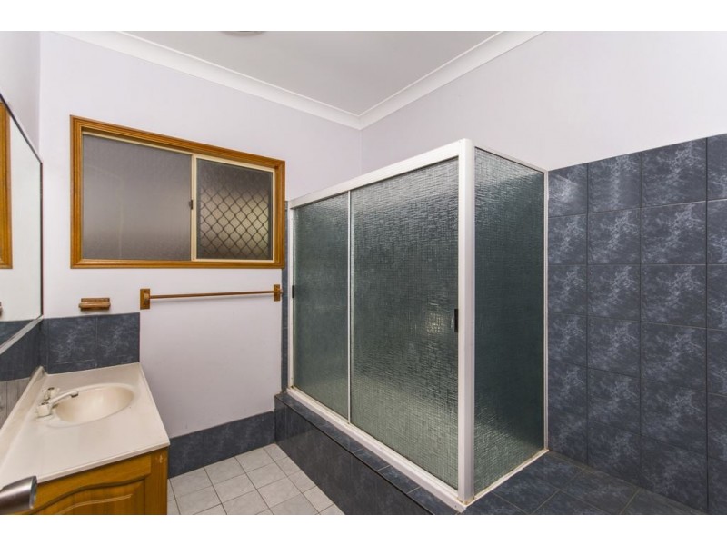 78 Wistaria Street, Holloways Beach QLD 4878