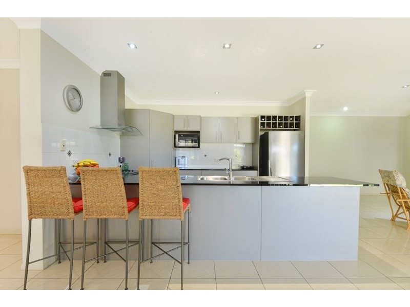 13 Springbrook Avenue, Redlynch QLD 4870