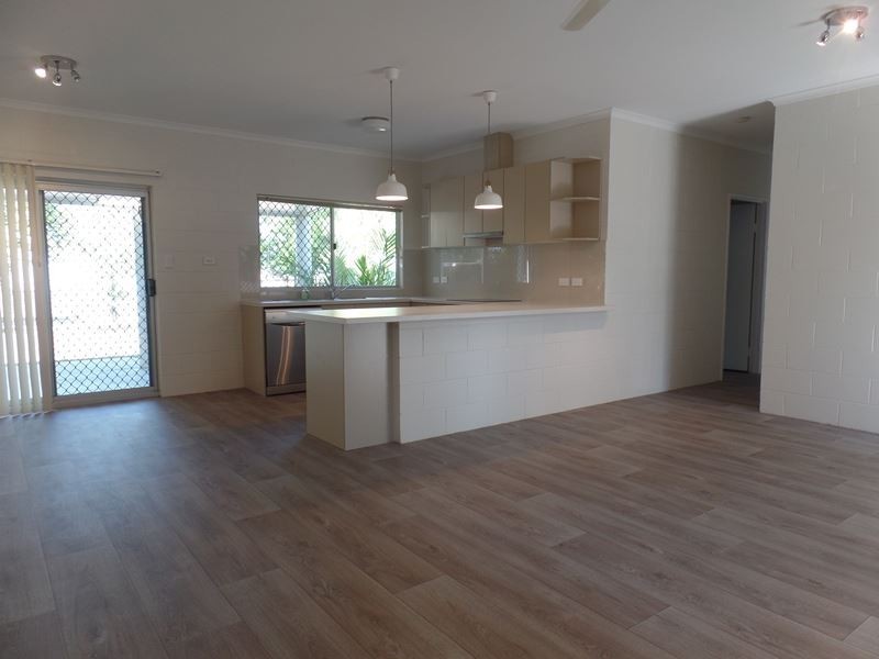 22 Lomond Street, Smithfield QLD 4878
