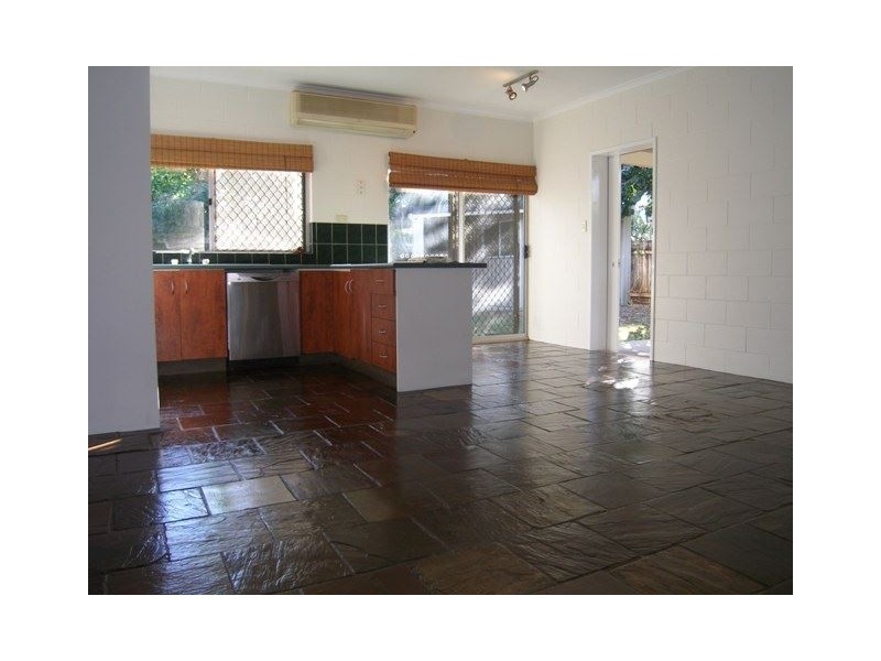 18 Cassava Street, Holloways Beach QLD 4878