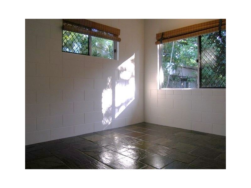 18 Cassava Street, Holloways Beach QLD 4878