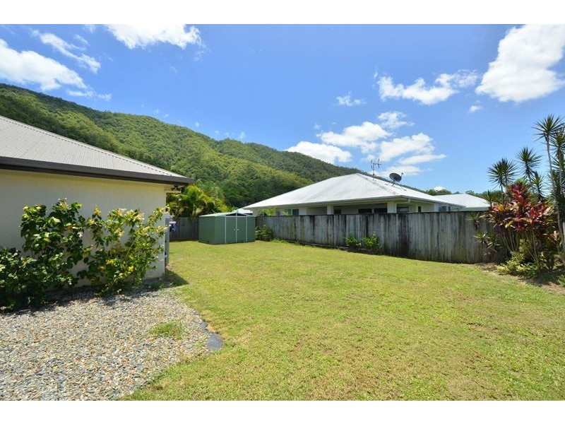 35 Huntley Crescent, Redlynch QLD 4870