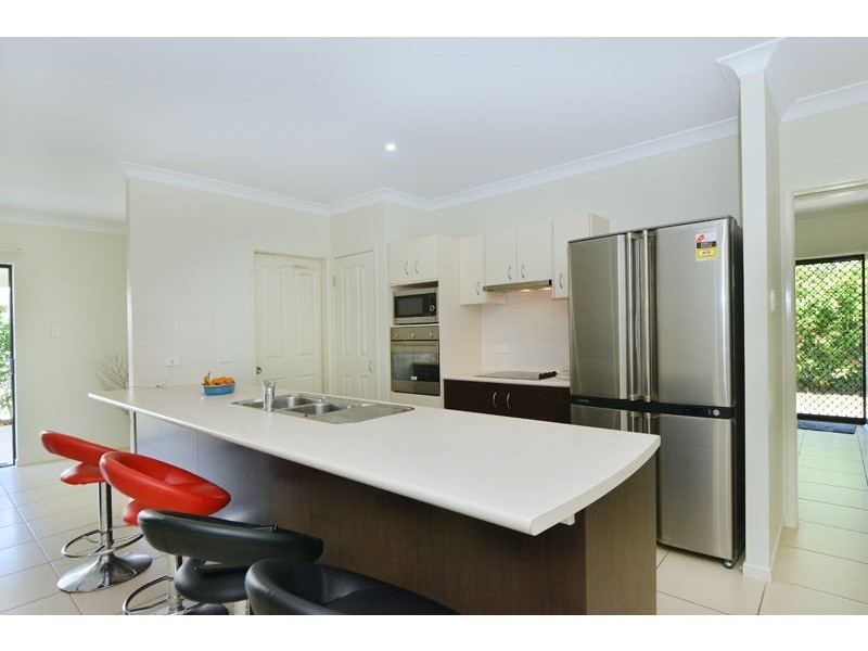 35 Huntley Crescent, Redlynch QLD 4870