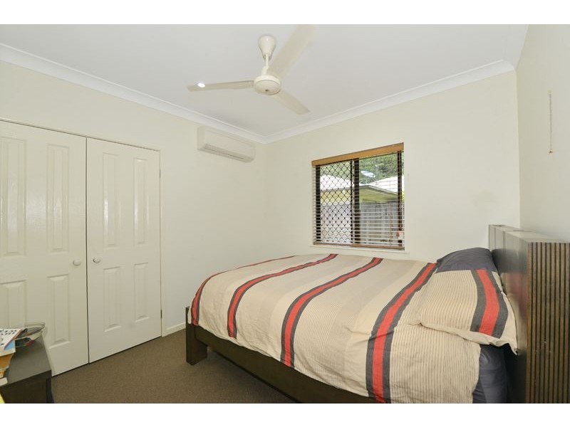 35 Huntley Crescent, Redlynch QLD 4870