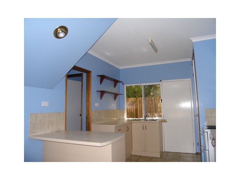 2/33 Fairweather Street, Yorkeys Knob QLD 4878