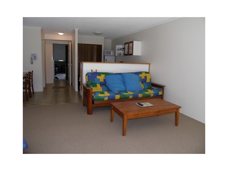 2/6 Deauville Close, Yorkeys Knob QLD 4878