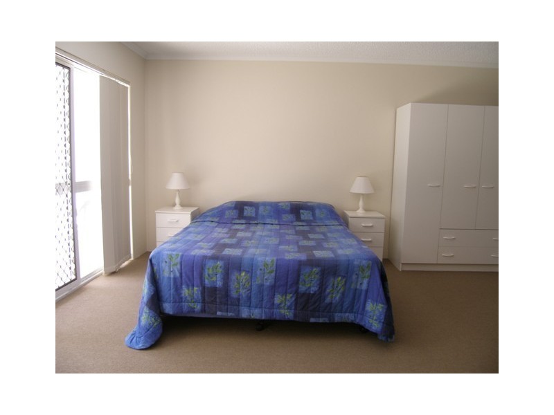 2/6 Deauville Close, Yorkeys Knob QLD 4878