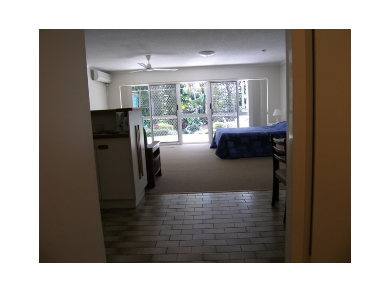 2/6 Deauville Close, Yorkeys Knob QLD 4878