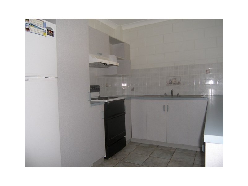 6/513 Varley Street, Yorkeys Knob QLD 4878