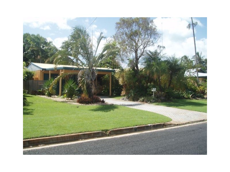 32 Derby Street, Yorkeys Knob QLD 4878